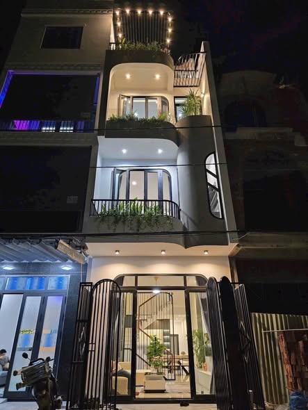 House - 4 Bedroom - Cu Chinh Lan, Near Ha Huy Tap Street