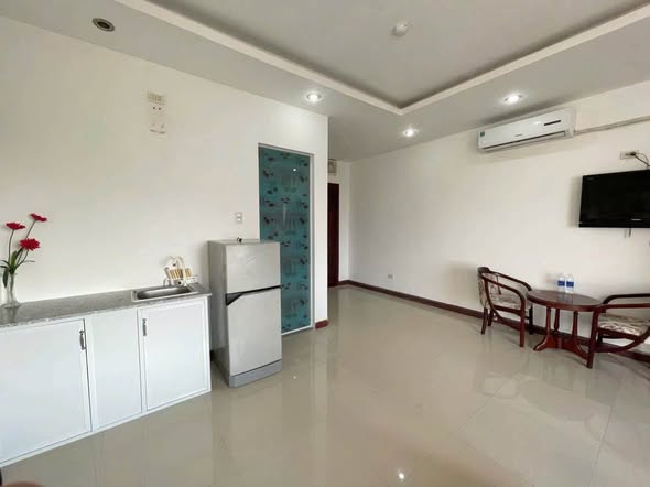 Studio - Ho Xuan Huong Street