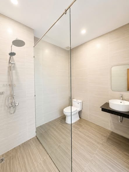 Studio - Vu Trong Phung Street