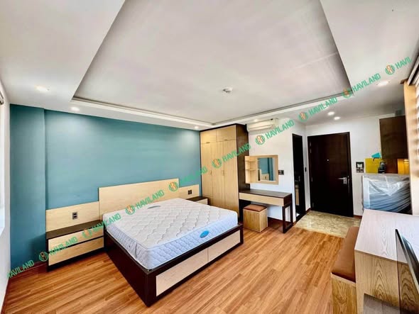 Studio - Trieu Nu Vuong Street