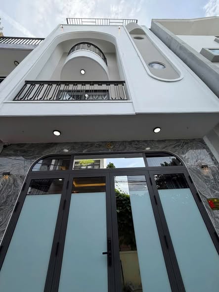House - 3 Bedroom - Trung Nu Vuong Street