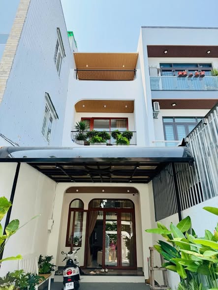 House - 4 Bedroom - Ung Van Khiem Street