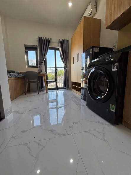 Studio - Luong The Vinh Street
