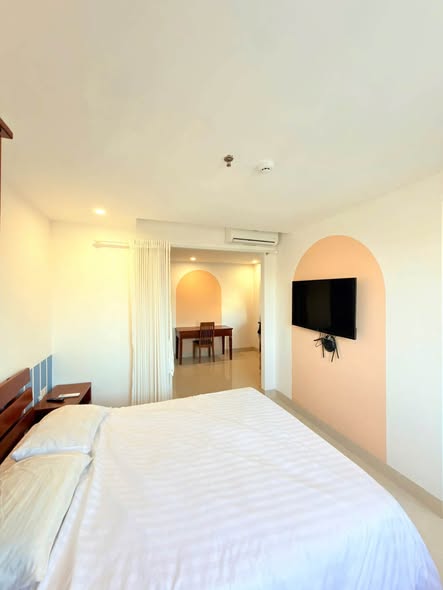 Studio - Vu Tong Phan Street