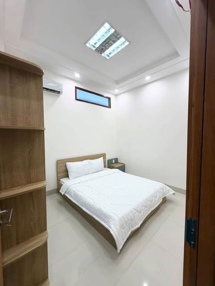 House - 5 Bedroom - Tran Thanh Tong Street
