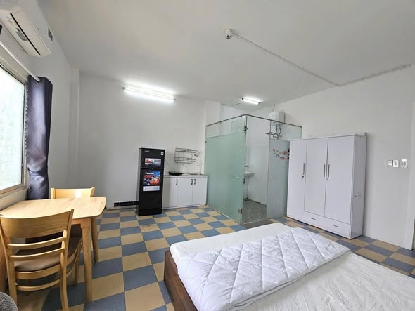 Room - Tong Phuoc Pho Street