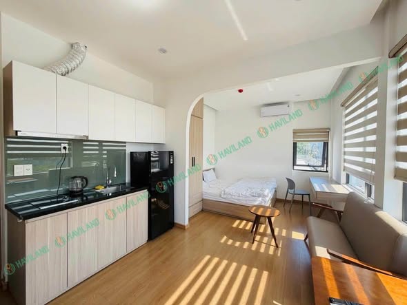 Studio - Ly Thanh Tong Street