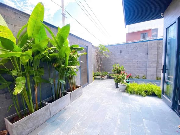 Villa - 6 Bedroom - Phan Ba Vanh Street