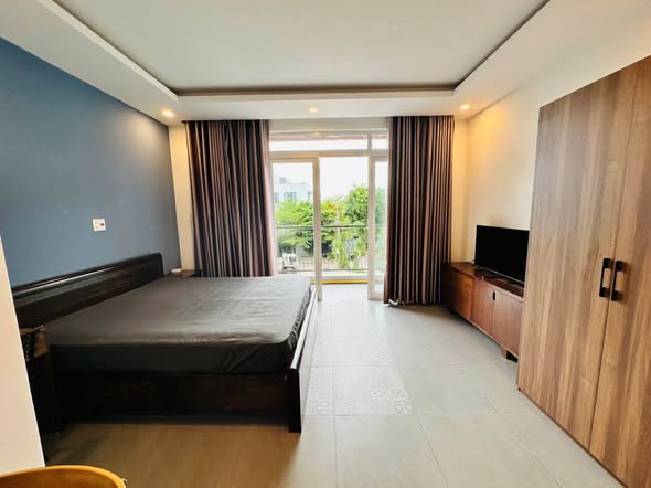Studio - Le Van Thu Street