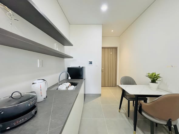 Studio - Ly Van Phuc Street