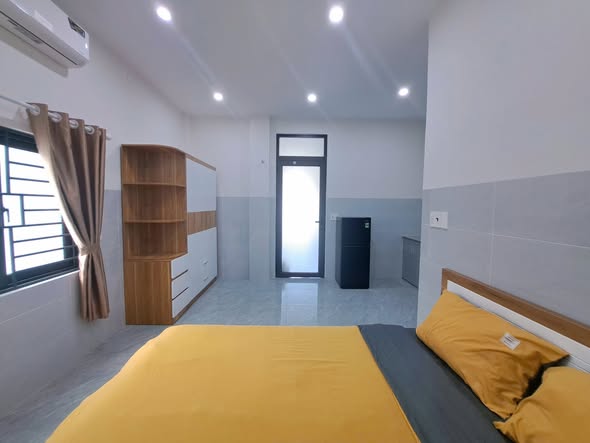 Studio - Ong Ich Khiem Street