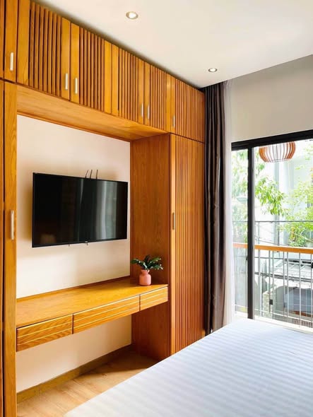 Studio - Nguyen Van Thoai Street