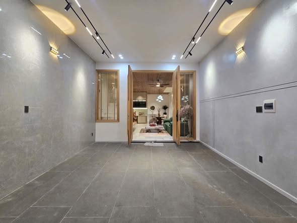 House - 3 Bedroom - Ly Thai Tong Boulevard, Behind
