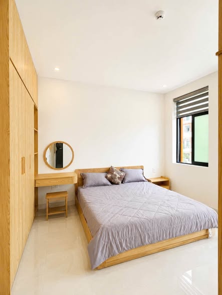 Studio - Vu Trong Phung Street