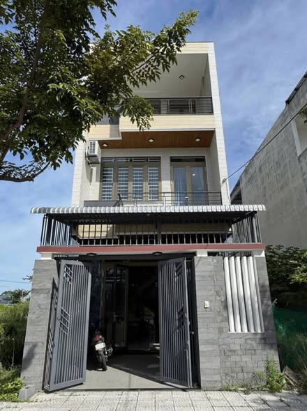 House - 4 Bedroom - Nguyen Phuoc Lan Street