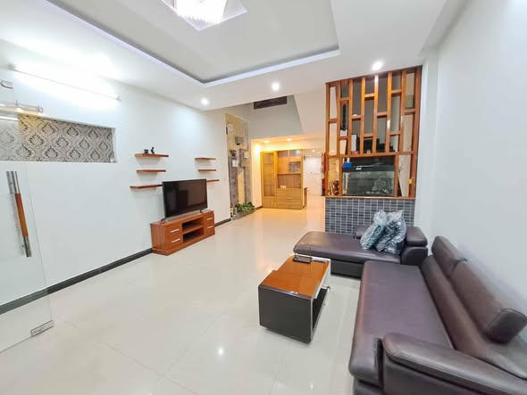 House - 3 Bedroom - Pham Van Dong Street