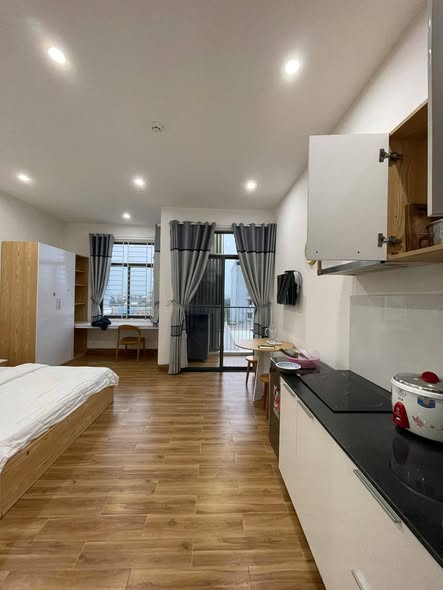 Studio - Truong Van Hien Street