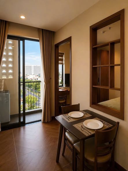 Studio - Le Van Hien Street