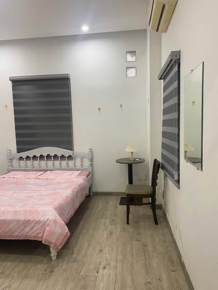 Studio - Tong Phuoc Pho Street