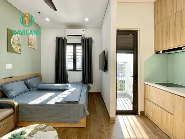Studio - Hoang Bich Son Street