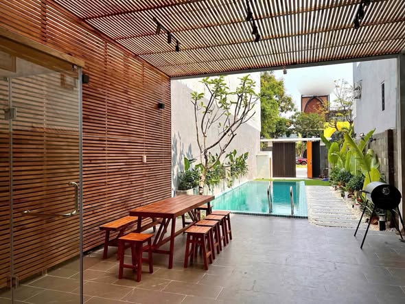 Villa - 6 Bedroom - Ho Xuan Huong Street