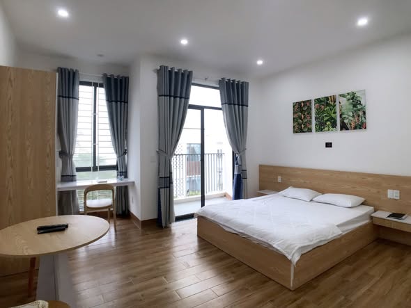 Studio - Truong Van Hien Street