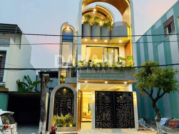 Villa - 4 Bedroom - Nguyen Tat Thanh Street