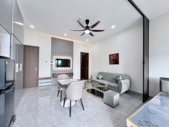 Apartment - Chu Huy Man Street
