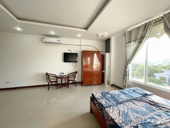 Studio - Ho Xuan Huong Street