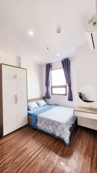 Studio - Le Van Quy Street