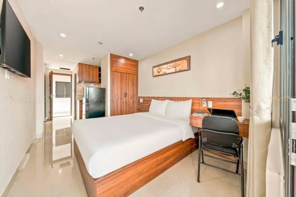 Studio - Trieu Viet Vuong Street