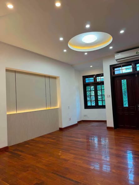 House - 4 Bedroom - Hai Ho Street