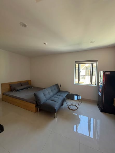 Studio - Luong The Vinh Street