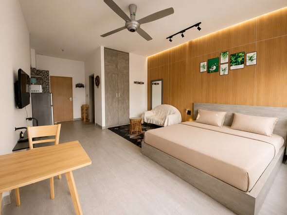 Studio - Suong Nguyet Anh Street
