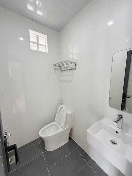 Studio - Luong The Vinh Street