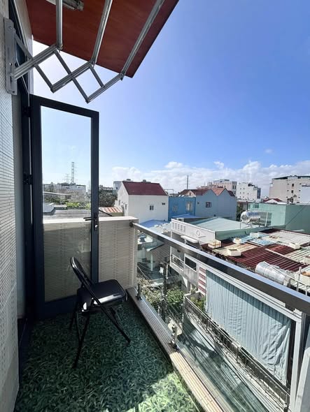 Studio - Le Van Huu Street