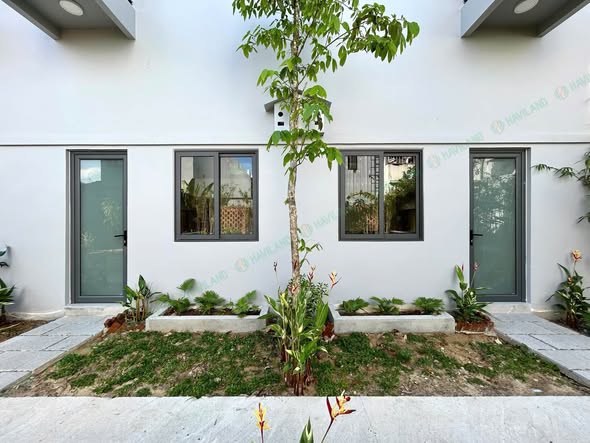 House - Le Van Hien Street