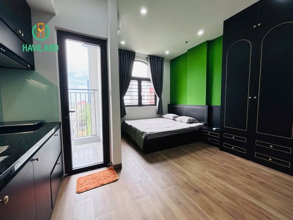 Studio - Hoang Bich Son Street